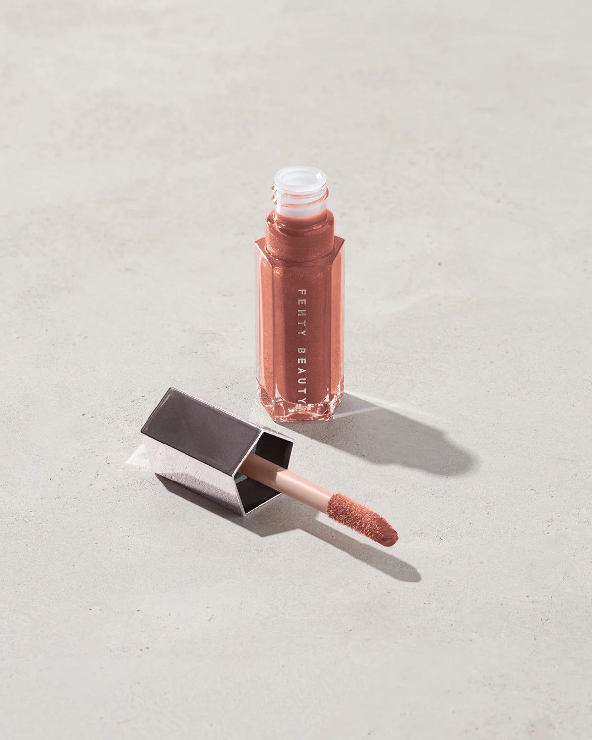 Variant: Fenty Glow | Fenty Beauty - Gloss Bomb Universal Lip Luminizer