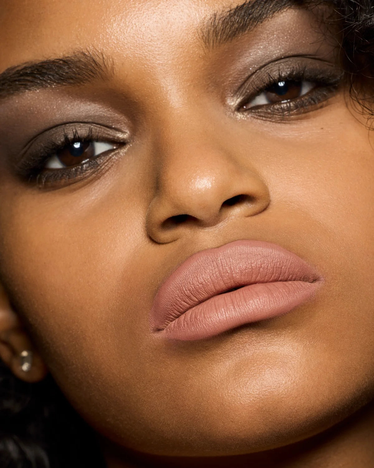 Variant: Unbutton | Fenty Beauty - Stunna Lip Paint Longwear Fluid Lip Color