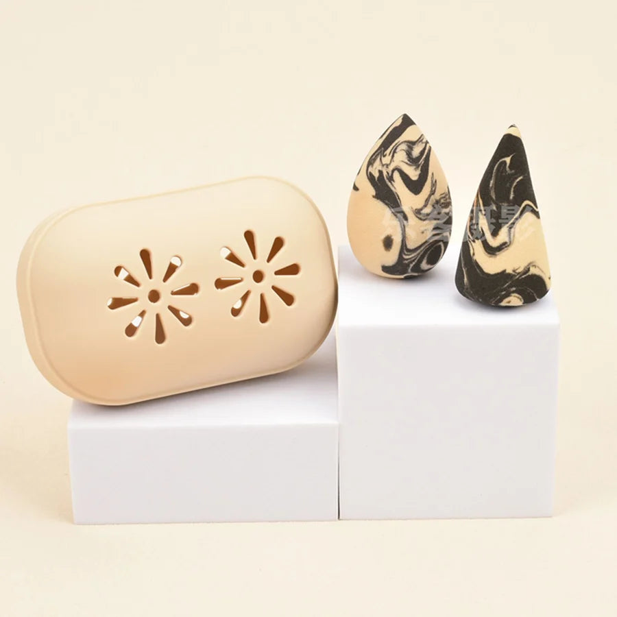 Lash up Beauty 2 Makeup Sponge & 1 travel case
