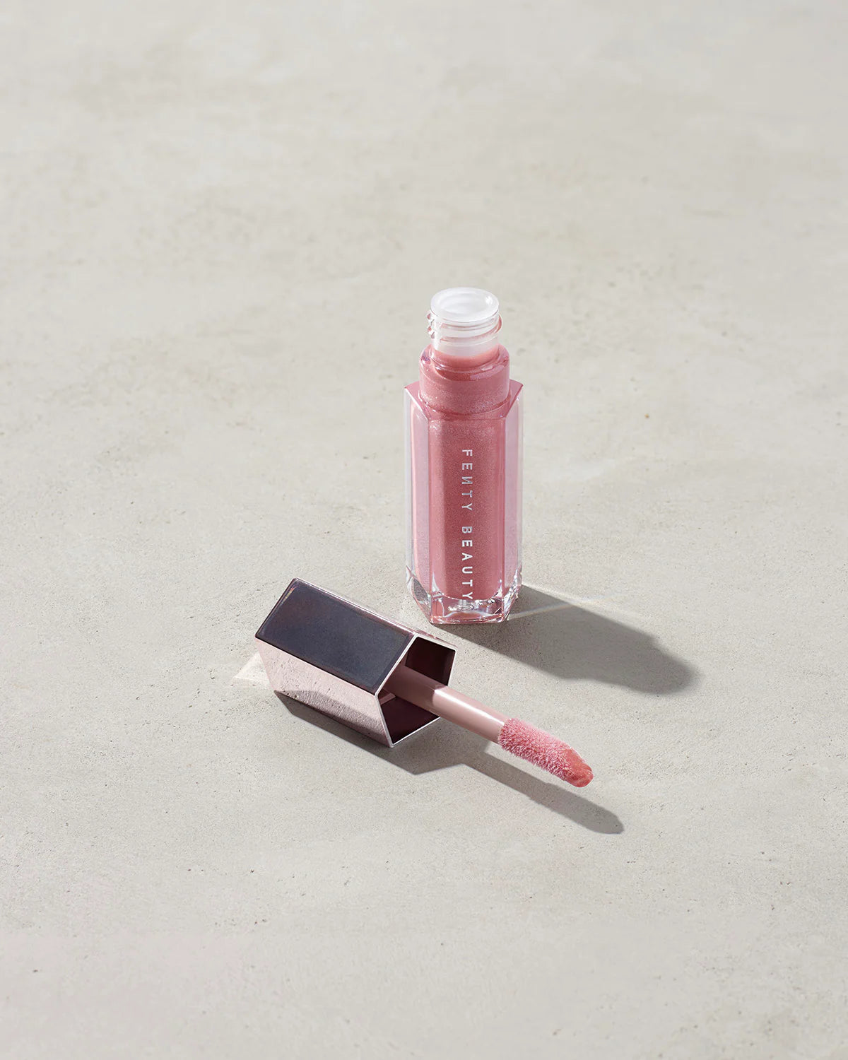 Variant: Fussy | Fenty Beauty - Gloss Bomb Universal Lip Luminizer