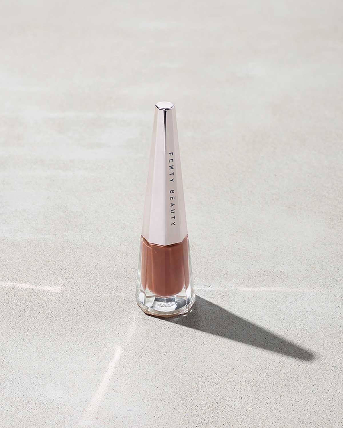 Variant: Unveil | Fenty Beauty - Stunna Lip Paint Longwear Fluid Lip Color