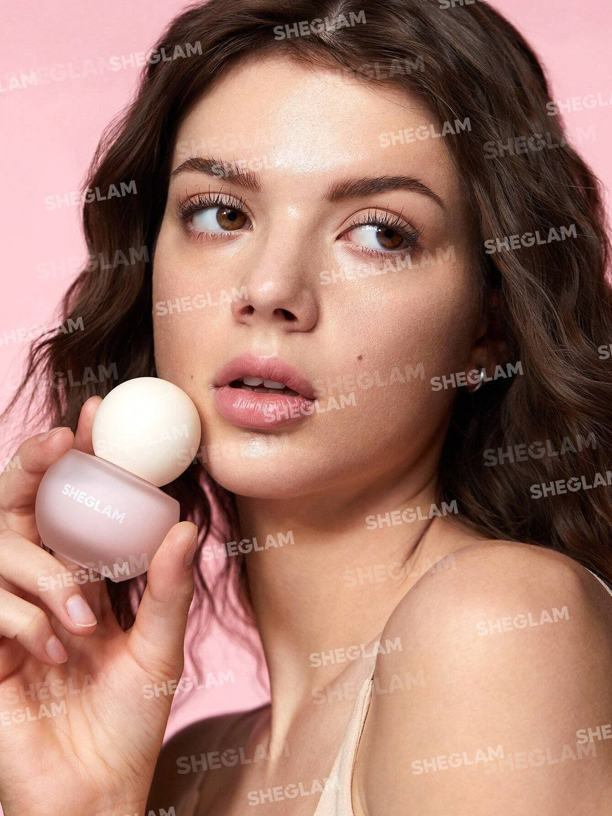SheGlam - Melon Melt Niacinamide Serum Primer