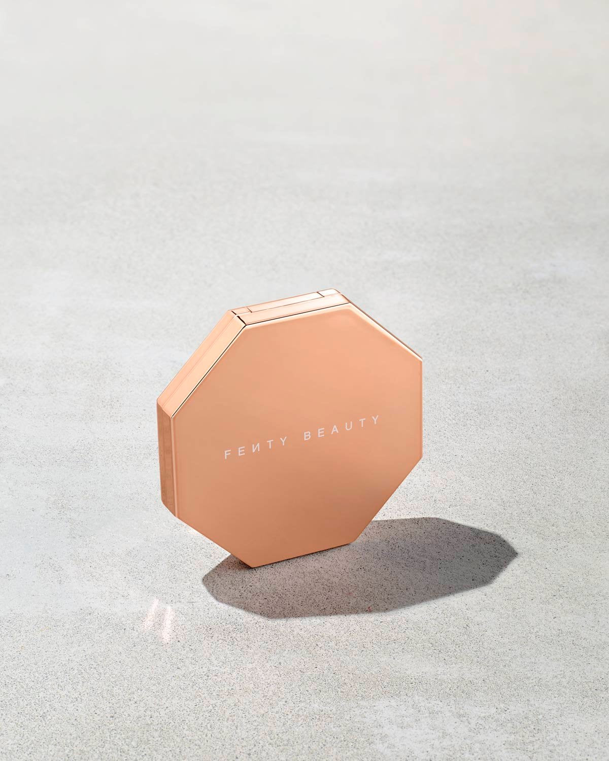 Variant: Shady Biz | Fenty Beauty - Sun Stalk'r Instant Warmth Bronzer